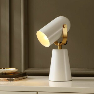 �T�t�@���B�� safavieh �e�[�u�������v �T�t�@�r�� �T�t�@���B�A SAFAVIEH Lighting Collection Clarst White/Brass 13-inch Table Lamp (LED Bulb Included) �y���s�A���i�z