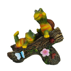 �K�[�f�����C�gLED�\�[���[���C�g �\�[���[�p���[ Outdoor Solar Garden Frog Decoration LED Lights Log Statue with Butterfly Flower Accents, Solar-Powered Resin Sculpture, Cute Frog Figurine,for Patio, Lawn, Garden, Porch Lighting Deco �y