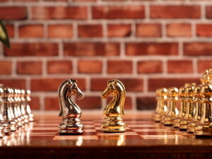 �`�F�X�Z�b�g Metal Chess Set for Adult Staunton Chess Figures Handmade Brass Chess Pieces and Solid Inlaid Wooden Chess Board Decorative Gift Idea for Dad, Husband, Anyone for Birthday, Anniversary (Medium) �y���s�A���i�z
