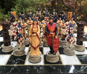 �`�F�X�Z�b�g Luxury Crusaders Chess Set Medieval Age Hand Painted Chessmen Marble Wooden Chess Board 14.5 in/Gift for Dad, Husband, and Anyone for Birthday �y���s�A���i�z