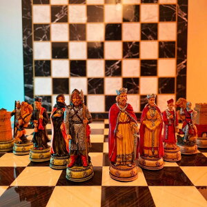 �`�F�X�Z�b�g Handmade Chess Set Historcal Camelot Hand Painted Chessmen Wooden Chess Board, Gift Ideas for Dad, Husband, and Anyone for Birthday, Anniversaries �y���s�A���i�z