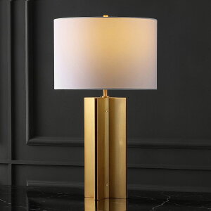 �T�t�@���B�� safavieh �e�[�u�������v �T�t�@�r�� �T�t�@���B�A SAFAVIEH Couture Lighting Collection Rollins Square Metal Gold/White 27-inch Bedroom Living Room Home Office Desk Nightstand Table Lamp (LED Bulb Included) �y���s�A��