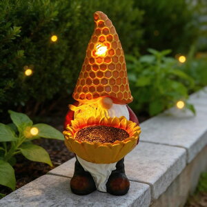 �K�[�f�����C�gLED�\�[���[���C�g �\�[���[�p���[ EverZenHub Sunflower Gnome Statue with Solar LED Lights, Solar Powered Garden Gnome for Outdoor Decor, Auto On/Off Waterproof Yard, Patio, Lawn Ornament, Unique Gift for Mother�fs Day �y