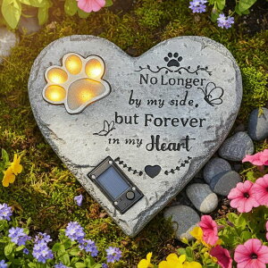 �K�[�f�����C�gLED�\�[���[���C�g �\�[���[�p���[ YHSOLAR Pet Memorial Stone Solar Lighted Glowing Paw Print Heart Statue with Forever in My Heart Engraved, Pet Headstones for Dogs Cats Waterproof Resin Loss of Dog Sympathy Gift, 10 I �y