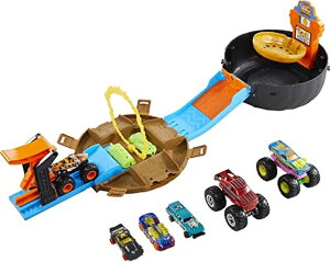 �y���[�z �z�b�g�E�B�[�� �����X�^�[�g���b�N �_�E���q�����[�X �v���C�Z�b�g Hot Wheels Monster Trucks Stunt Tire Playset, Includes 3 Hot Wheels Monster Trucks & 3 Hot Wheels 1:64 Scale Vehicles, Gift for Kids 4 to 8 Years sok