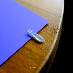 翡翠(ひすい)彫刻ペンダントトップ/根付け『A BOTTELE OF』氷翡翠 瓶 ボトル 一点物 無着色 高品質 ジェダイト ミャンマー産 天然石 硬玉 ナチュラル お守り パワーストーン 国石 5月誕生石 風水