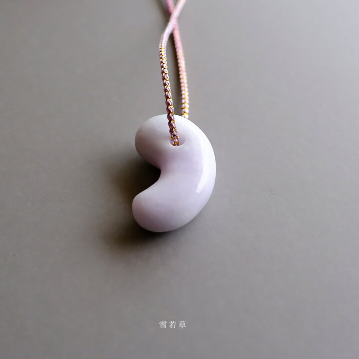 楽天市場】【さざれし工房】 翡翠 (ヒスイ) 勾玉「雪若草」(36.8mm 