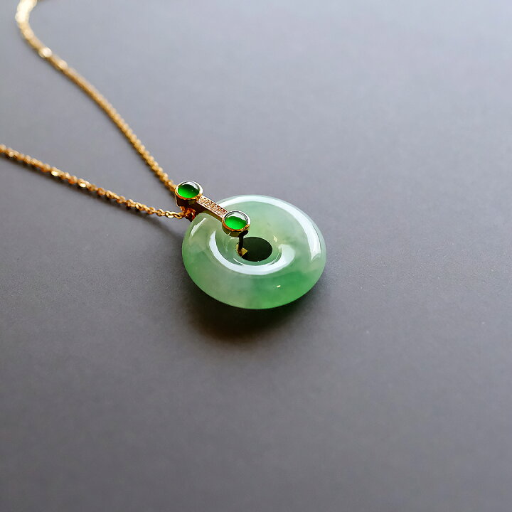 楽天市場】翡翠(ヒスイ)璧 × ダイヤモンド × K18YGペンダント  