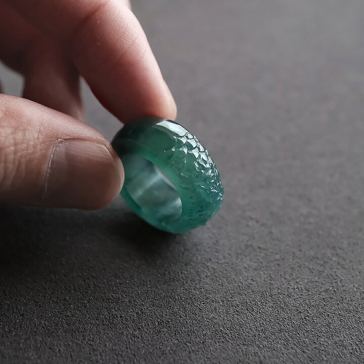 楽天市場】翡翠 (ヒスイ) くりぬき 彫刻 リング『RYUJIN』( 12号 
