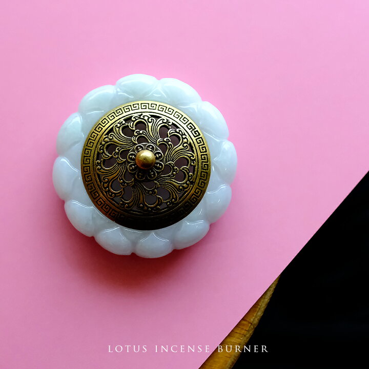 楽天市場】翡翠 (ヒスイ) 彫刻 置物 『LOTUS INCENSE BURNER』 香炉 お 