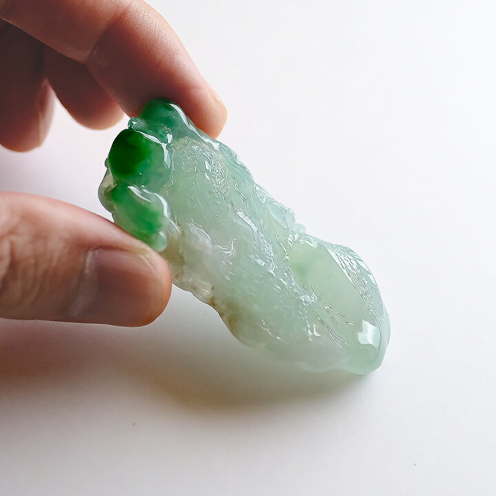 楽天市場】翡翠 (ひすい) 彫刻 ペンダントトップ 『THE DRAGON 