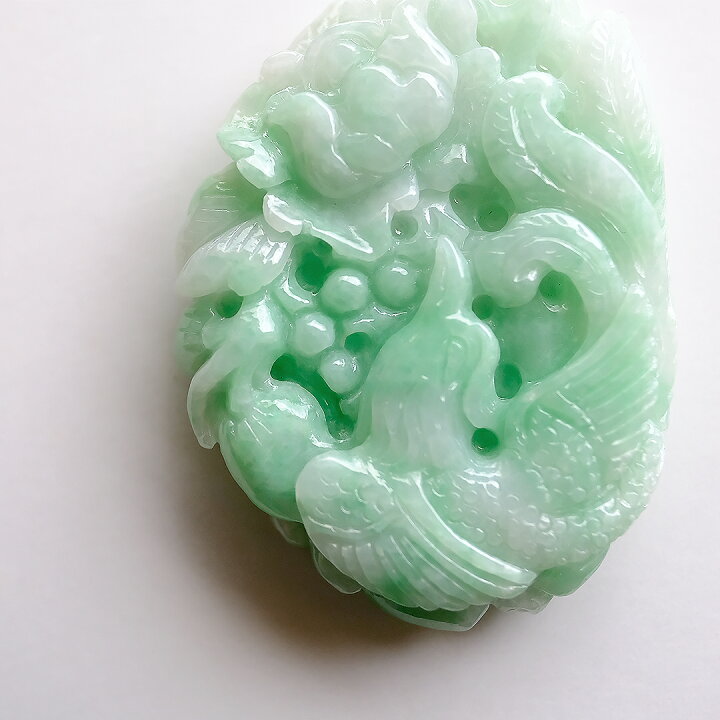 楽天市場】翡翠 (ヒスイ)彫刻 ペンダントトップ『APPLE GREEN PHOENIX 