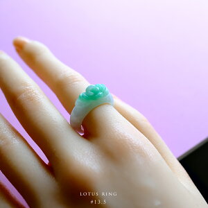 翡翠 (ヒスイ) 彫刻 くりぬきリング 『LOTUS RING』 (13.5号/アイシーホワイト&グリーン翡翠) 彫刻指輪 蓮 一点物 希少 高品質 無着色 ミャンマー産天然ひすい 硬玉 5月誕生石 国石 お守り 縁起物