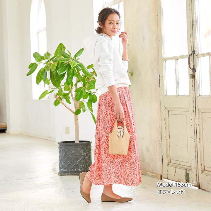 楽天市場 小花柄ロングフレアスカート レディース カジュアル ボトムス マキシ ウエストゴム 花柄 フラワー 赤 紺 白 黒 秋 スカート ロング フレアスカート フレア ロングスカート ハイウエスト おしゃれ きれいめ 大人可愛い M2387 30代 40代 50代 神戸レタス