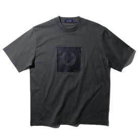 フレッドペリー ボックスグラフィックTシャツ M2404 638 Fグリーン FRED PERRY メンズ 半袖 2026年春夏 2026SS