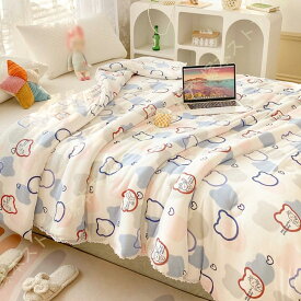 掛け布団 ダブルサイズ 夏がけ布団 薄かけ布団 夏掛け布団 軽くてふんわり 肌掛けふとん 抗菌加工 無地 深い睡眠 熱中症対策 夏ふとん さらさら 肌にやさしい