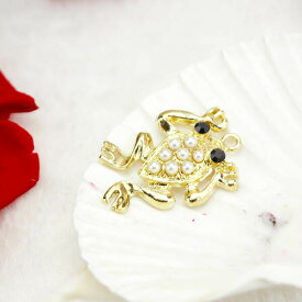 【デコパーツ】☆カエル 蛙 かえる ☆アクセサリー パーツiPhone カバー デコ電 下地 カバー ケース デコ 土台 携帯ケース デコケース キット デコ電 素材 携帯 電話 デコシール ラインストーン デコ