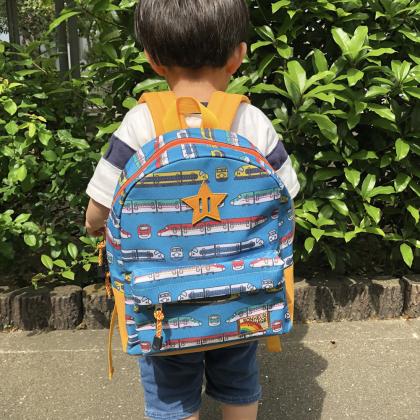 楽天市場 送料無料 電車リュック キッズ 子供リュック お出かけや遠足が楽しくなる子供用デイパック 幼稚園 保育園の通園 小学校の男の子女の子 キッズにもおすすめなかわいい バックパックです Moewe Global メーヴェ