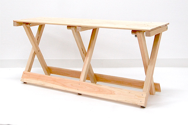 折りたたみベンチ 木製 アウトドア ひのき 無垢材 完成品 国産 四万十檜『ヒノキの折りたたみベンチ』 | Moitie Moitie