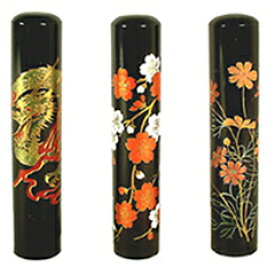 黒水牛 直径12ミリ 長さ60ミリ 印鑑 蒔絵装飾 桜 龍 コスモス 実印 銀行印 認印 ケース付き メッセージ入り 蒔絵印 注文を受けてから作成 はんこ 出産祝い 入社祝い 成人祝い メッセージ無しも対応 お急ぎの場合はご相談ください 印鑑職人 彫刻 手作り 日本製 はんこ職人