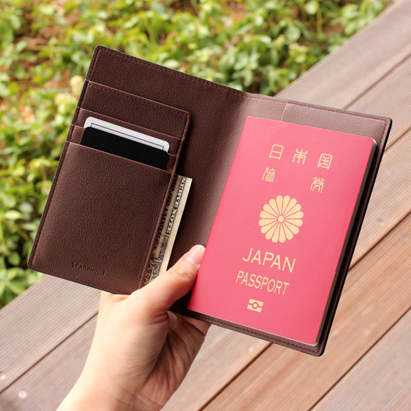 ■コルクレザーのパスポートホルダー「CONNIE Plain Passport Holder」 | 木香屋