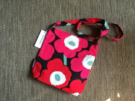 北欧フィンランドのMarimekko (マリメッコ）のSAC