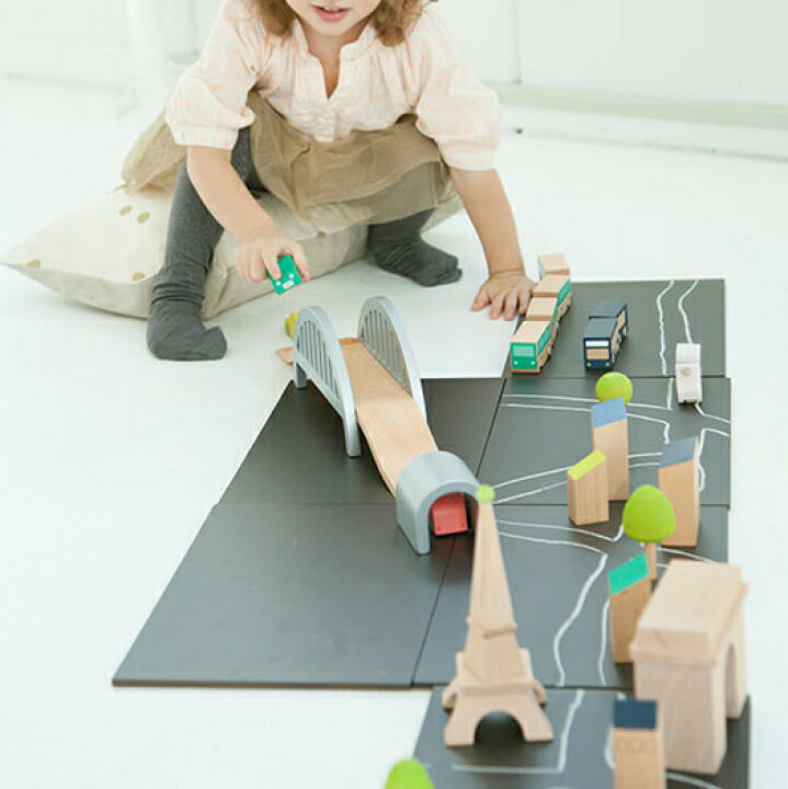 楽天市場 送料無料 Kiko キコ Machi まち Bonpoint ボンポワン Kiko Pekuktrain Paris 町 街 マチ 木のおもちゃ ままごと 知育玩具 子供 誕生日プレゼント 1歳 2歳 3歳 4歳 男の子 女の子 電車 車 インポート子供服 おもちゃlepuju