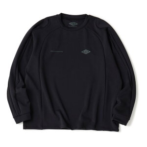white mountaineering | �z���C�g�}�E���e���j�A�����O × UMBRO SOFTSHELL PULLOVER BLACK (WM2673512) 26AW 26�H�~ �g�b�v�X �v���I�[�o�[ �\�t�g�V�F�� �R���{ �A���u��