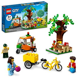 LEGO レゴ City Picnic in The Park 60326 組み立てキット 5歳以上の子供向け ミニフィギュア3体とリスフィギュア2体付き 147ピース