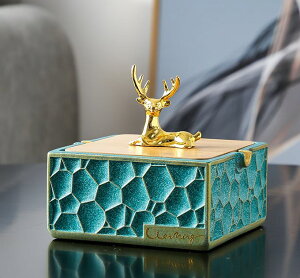 灰皿 幾何学模様 凹凸デザイン 竹製の蓋 鹿の装飾つき (ブルー)