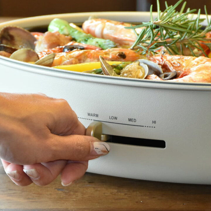 楽天市場】本体+4種プレート 【レシピ付き】 ホットプレート おまけ付き おしゃれ カフェ 一人用 温度調節 時短 だ円形 たこ焼き器 鍋 焼肉 セラミック 北欧 ギフト インテリア雑貨 キッチン家電( ブルーノ BRUNO crassy+ オーバルホットプレート +ハーフプレートセット ... 楽天市場】本体+4種プレート 【レシピ付き】 ホットプレート おまけ付き おしゃれ カフェ 一人用 温度調節 時短 だ円形 たこ焼き器 鍋 焼肉 セラミック 北欧 ギフト インテリア雑貨 キッチン家電( ブルーノ BRUNO crassy+ オーバルホットプレート +ハーフプレートセット ...
