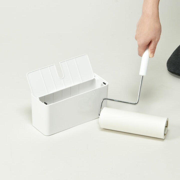 楽天市場 コロコロクリーナースタンド おしゃれ コロコロケース 収納ケース 収納ボックス プラスチックケース 掃除道具 掃除用品 掃除用具 粘着 クリーナー カーペットクリーナー ホワイト 白 モノトーン雑貨 インテリア雑貨 北欧 デザイン リビング マーナ コロコロ