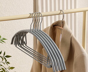 すべらない ハンガー 10本セット 跡がつかない 滑らない 型崩れしない スリム ステンレス 防サビ 滑り止め 肩 跡つかない おしゃれ アーチハンガー 滑らないハンガー ノンスリップハンガー