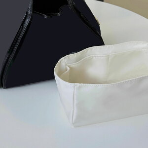 �y�V��z�o�b�O�C���o�b�O Chanel 25bag Hobo S/M�Ή� �y�� ���� �C���i�[�o�b�O ������ �傫�� �o�b�O�̒� �i�C���� ���� ���� �ʋ� ���s�o�b�O �J�X�^�}�C�Y �萧 �o�b�O ���� �� ����h�~ BagCare