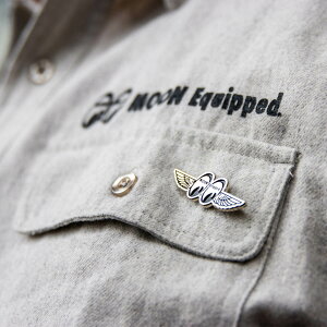 [ACY nbgs Hat Pin Fly with MOON