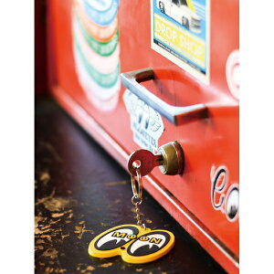 MOON YELLOW EYE SHAPED �L�[�����O