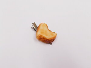 【 ヘアクリップ ハート型 パン・ハート 】日本製 小物 食品サンプル おもしろ プレゼント かわいい おしゃれ ハンドメイド 模型 フェイクフード フード 食べ物 パーツ 撮影 大阪 ユニーク