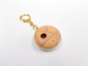 【 キーホルダー マカロン・カフェオレ 】 日本製 小物 食品サンプル おもしろ プレゼント かわいい おしゃれ ハンドメイド ポーチ バッグ ぬい撮り 推し活 メンカラ 推しカラー 模型 フェイ