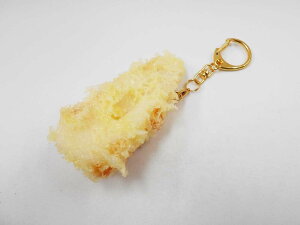 【 キーホルダー チクワ天 】 日本製 小物 食品サンプル おもしろ プレゼント かわいい おしゃれ ハンドメイド ポーチ バッグ 模型 フェイクフード フード 食べ物 パーツ 撮影 ぬい撮 ユニー