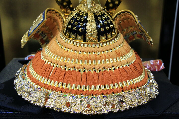 楽天市場】五月人形 おしゃれ 15号 招福兜 赤金房 金沢箔 本金箔押小札 