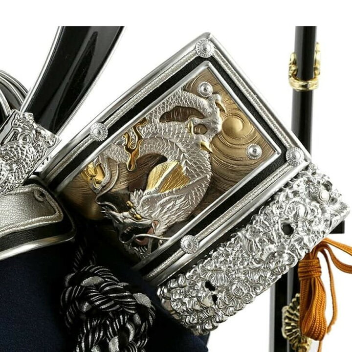 楽天市場】五月人形 こどもの日 端午の節句 ケース飾り 12号銀中鍬兜  