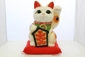 8号招き猫大入り白左手(座布団付) 【楽ギフ_包装】 【楽ギフ_のし宛書】