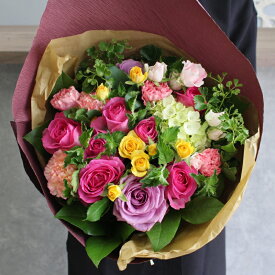 豊かなローズブーケ☆ナチュラルなうえに高級感漂う品のある花束です【バラ】【ローズ】【花束】【誕生日・お祝い】【結婚祝・結婚記念日】【ご退職・歓送迎会】【ご出演・発表会】