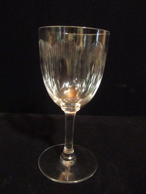 値下げいたしました オールド 日本 バカラ 販売実績No.1 カーテンのような波打つカットの白ワイン向けのワイングラス Moliere