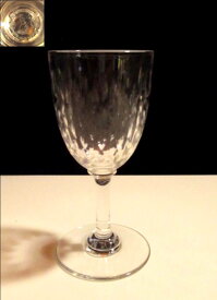 【バカラ　クリスタル】　木の葉状のリーフカットが素敵な小さめのワイングラス【Paris】