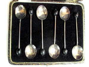 ypAeB[NzX^[OVo[̃R[q[Xv[Zbg