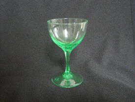 【アンティーク　ウランガラス】　クリスタルグラスのワイングラス