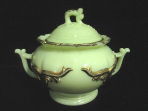 y19IAeB[N@EKXz@JX^[hKX̃VK[|bg@"Winged Scroll"