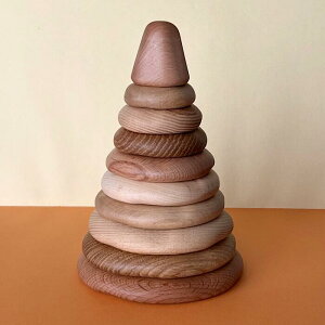 【tateplota ピラミッド】 木のおもちゃ ペグさしおもちゃ 天然木 ナチュラル プレゼント 指先を使うあそび インテリア 乳児のあそび 大きさくらべ 見立てあそび