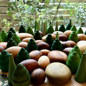 【木の小石（400g入り）】 木のおもちゃ 天然木 ナチュラル おままごと ごっこ遊び インテリア インテリア小物 オブジェ 想像力 五感 数あそび 大きさくらべ